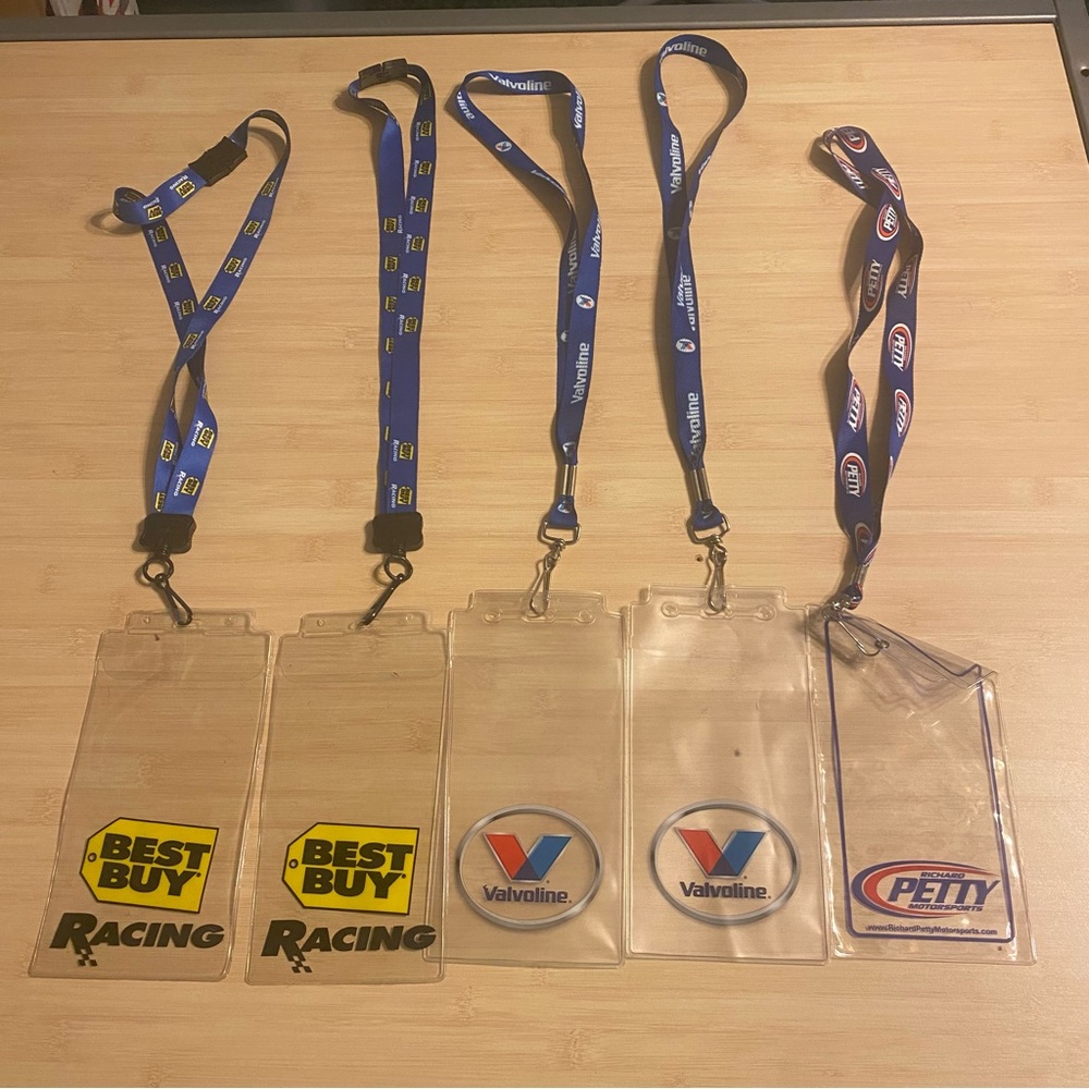 5 Nascar Racing Lanyard & Credential Holders Richard Petty Motosports Valvoline